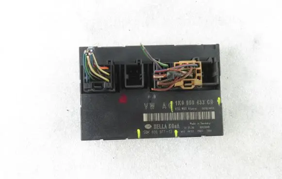 Volkswagen Touran I Central body control module 5DK00897713 1K0959433CB