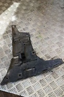 Volvo V70 Front bumper mounting bracket 09190304