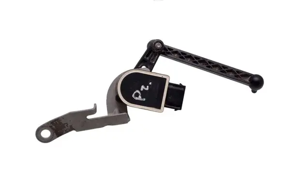 Volvo XC40 Headlight/headlamp level sensor 8888899689 32221957
