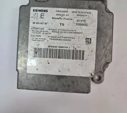 Peugeot 307 Airbag control unit/module 9645840780 26020520 5WK42908