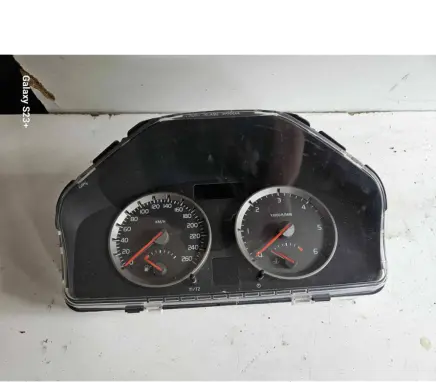 Volvo V50 Speedometer (instrument cluster) 8697035 30710071 100391