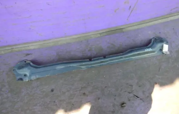 Ford Focus Front strut bar 