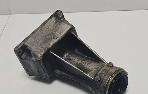 BMW X6 E71 Driveshaft support bearing bracket 7552542 24168110