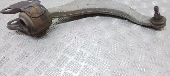 Volvo V70 Front lower control arm/wishbone