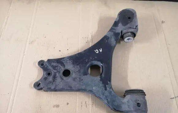 Mercedes-Benz B W245 Front lower control arm/wishbone
