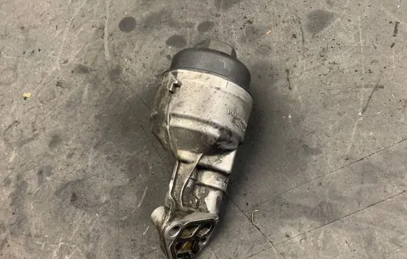 Seat Ibiza III (6L) Oil filter mounting bracket 03D115403D