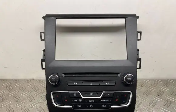 Ford Fusion II Climate control unit GS7T18E245AEB