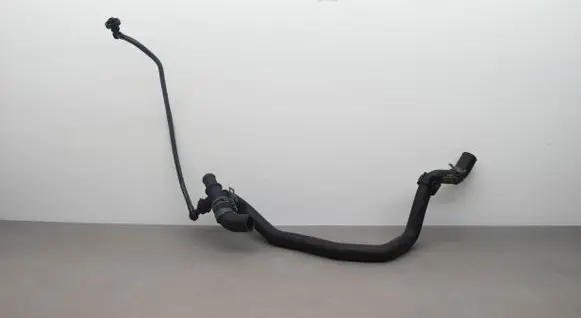 Audi A4 S4 B9 8W Engine coolant pipe/hose 8W0145920D