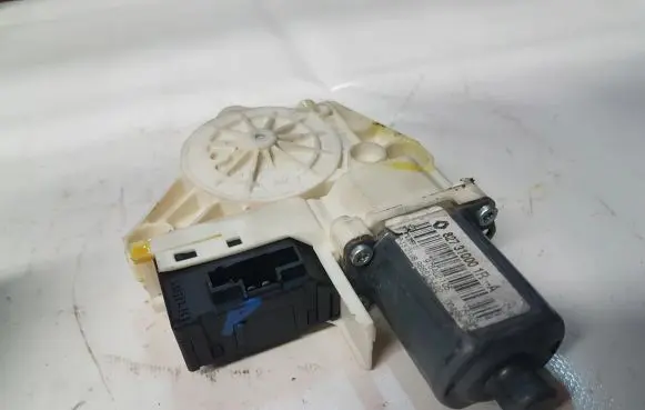 Renault Laguna III Rear door window regulator motor 827310001R
