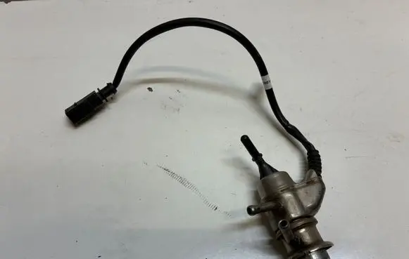 Audi A4 S4 B9 AdBlue injector 4G0131113E