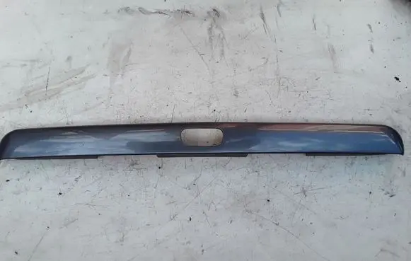 Volvo S40, V40 Tailgate trim