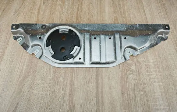 BMW 4 G22 G23 G24 G26 Engine splash shield/under tray 7447143