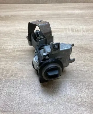 Mazda CX-7 Ignition lock X1T26271D