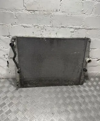 BMW 5 GT F07 Coolant radiator 7601831