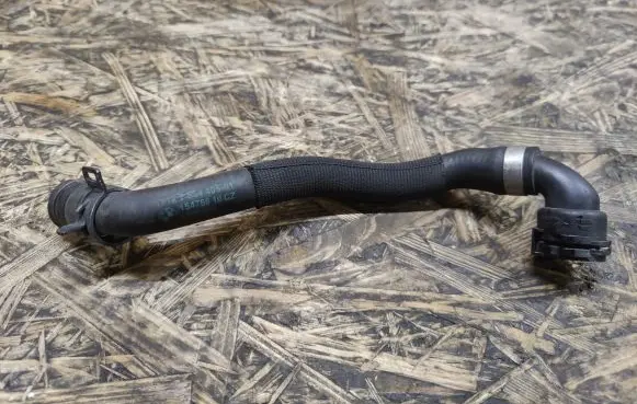 BMW 7 F01 F02 F03 F04 Engine coolant pipe/hose 1712758440501 15476810 758440501
