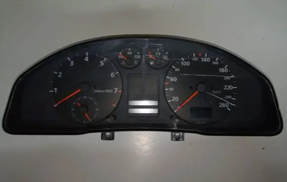 Audi A4 S4 B5 8D Speedometer (instrument cluster) AU0007001
