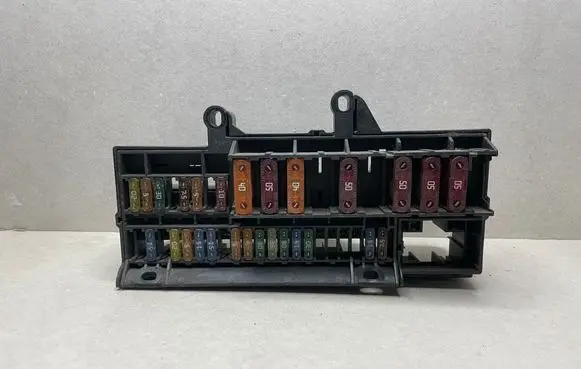 BMW 7 E65 E66 Fuse module 6900582