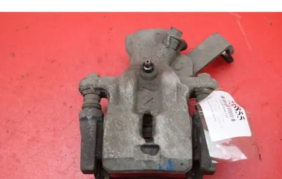 Suzuki Grand Vitara I Rear brake caliper