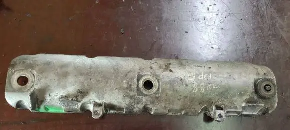 Renault Megane II Rocker cam cover 8200303546