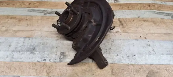 Toyota Avensis T220 Front wheel hub
