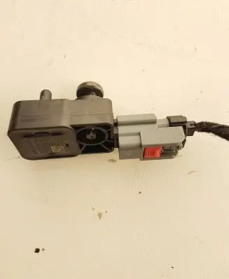 Opel Insignia A Airbag deployment crash/impact sensor 13593676