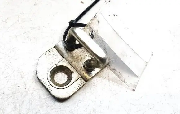 Mercedes-Benz B W245 Front door lock loop/hook striker 