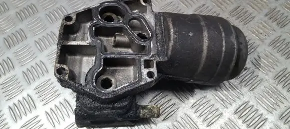 Opel Vectra B Oil filter cover 25067156 40-45