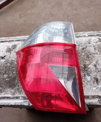 Honda FR-V Rear/tail lights