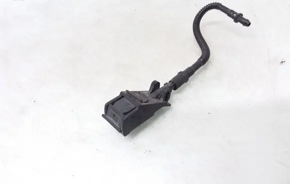 Volkswagen Golf IV Windshield washer spray nozzle 6E0955985