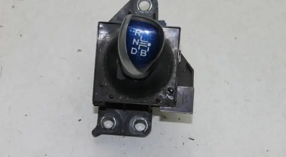 Toyota Auris E180 Gear shifter/selector 