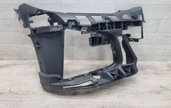 BMW 4 G22 G23 G24 G26 Front bumper mounting bracket 8078612