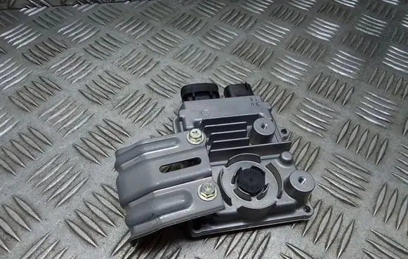 Lexus RX 450H Fuel injection pump control unit/module 8957158010 4998001011
