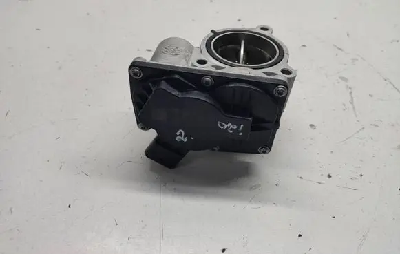 Hyundai i20 (BC3 BI3) Throttle valve 3515007200 24E070601