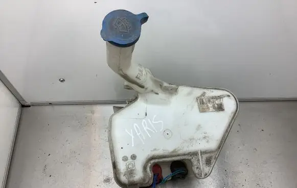 Toyota Yaris Windshield washer fluid reservoir/tank 853100D060