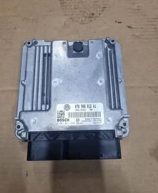 Volkswagen Multivan T5 Engine control unit/module 070906016AJ 1039S07534 0281011568