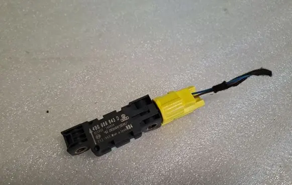 Audi A8 S8 D3 4E Airbag deployment crash/impact sensor 4B0959643D