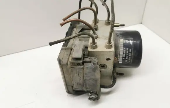 Volkswagen Sharan ABS Pump 7M0614111 2L580 10020401524