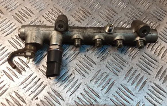 Opel Astra H Fuel main line pipe