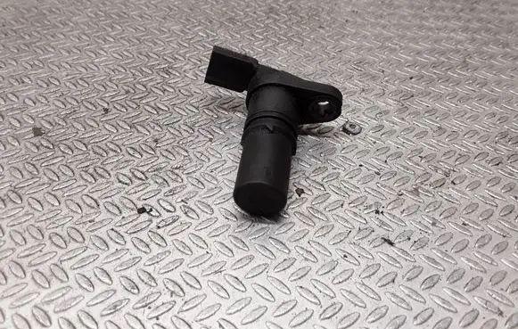 Renault Trafic III (X82) Crankshaft position sensor 8200885209A
