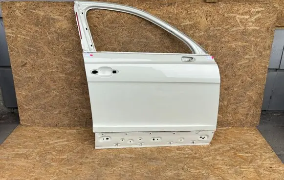 Bentley Bentayga Front door 36A831312D PTPD005244