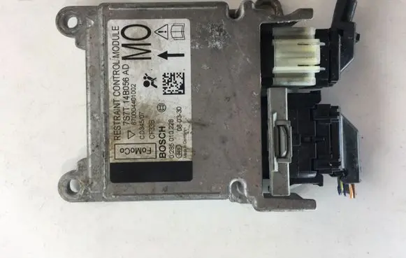 Ford Mondeo MK IV Airbag control unit/module 0285010228 670004401002
