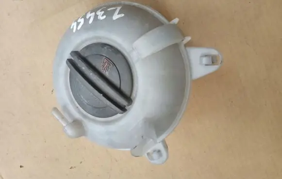 Volkswagen Golf VII Coolant expansion tank/reservoir 5Q0121407A