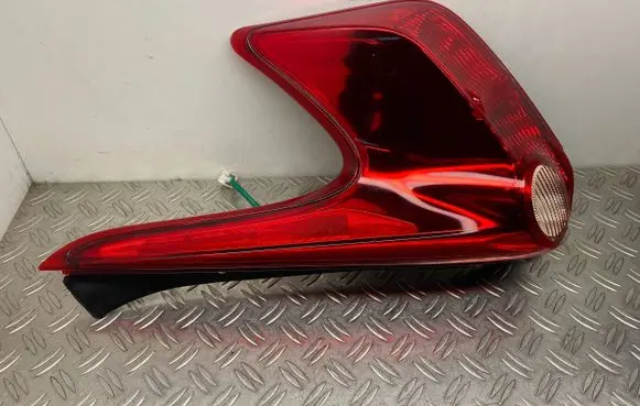 Nissan Juke I F15 Rear/tail lights 