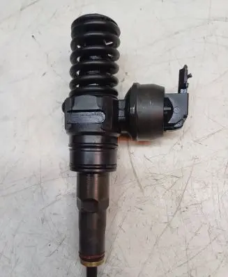 Fuel injector