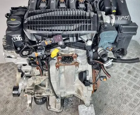 Peugeot 208 I Engine swap HM01