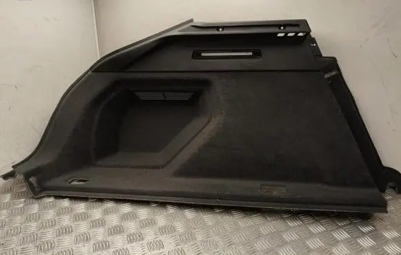 Audi e-tron Bottom trim 4K4863879