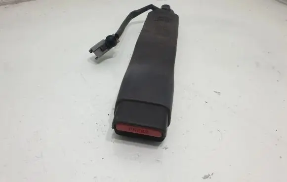 Tesla Model S Front seatbelt buckle 2460917