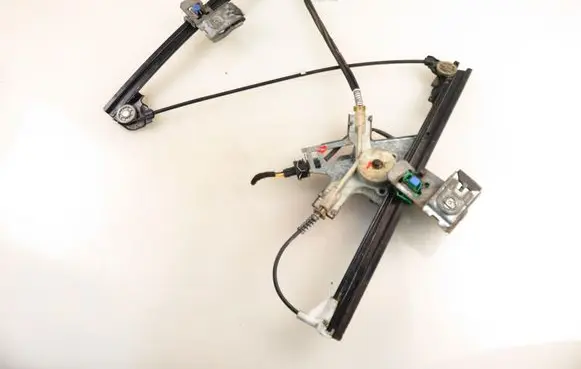 Volkswagen Polo III 6N 6N2 6NF Front door window regulator with motor 
