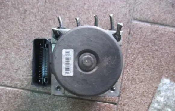 Hyundai i10 ABS Pump 58910-0X510