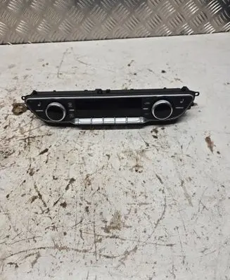 Audi A4 S4 B9 Climate control unit 8W0820043G